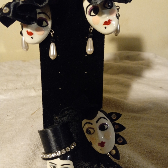 Used, not new, 4pc ha d painted ceramic 20s lady clip earrings, pin lady&man. - Picture 2 of 4